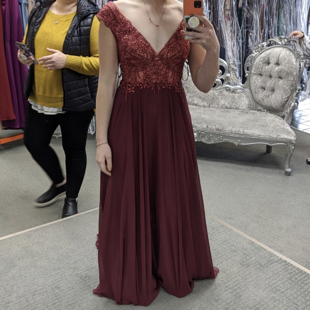 Prom dress-never worn